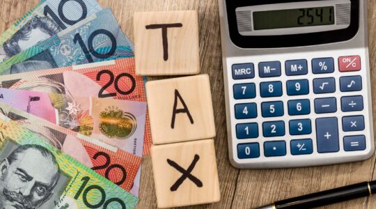 Individuals carry the country with $300 billion tax bill