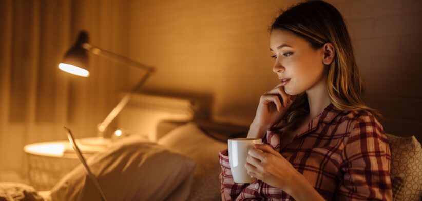 Coffee in bed. | Newsreel