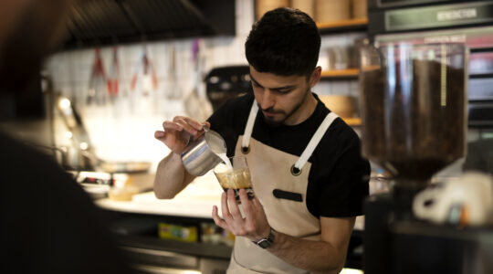Barista vs Regular Milk – what’s the diff?