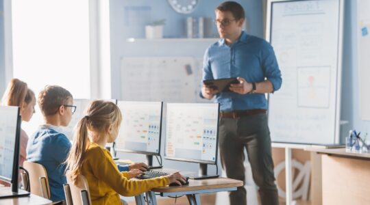 Business blueprint plots AI leadership pathway