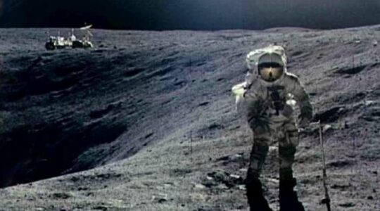 First man on the moon. | Newsreel