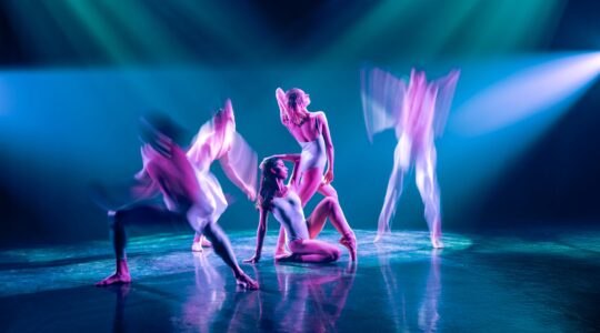Ballet goes beyond visual for non-sighted audiences
