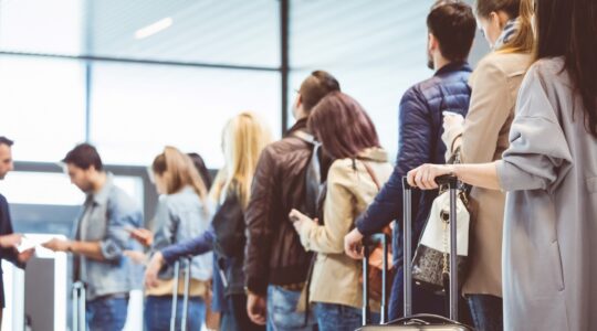 Fake name and bomb chatter lands air traveller in court