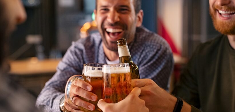 People drinking beer. | Newsreel