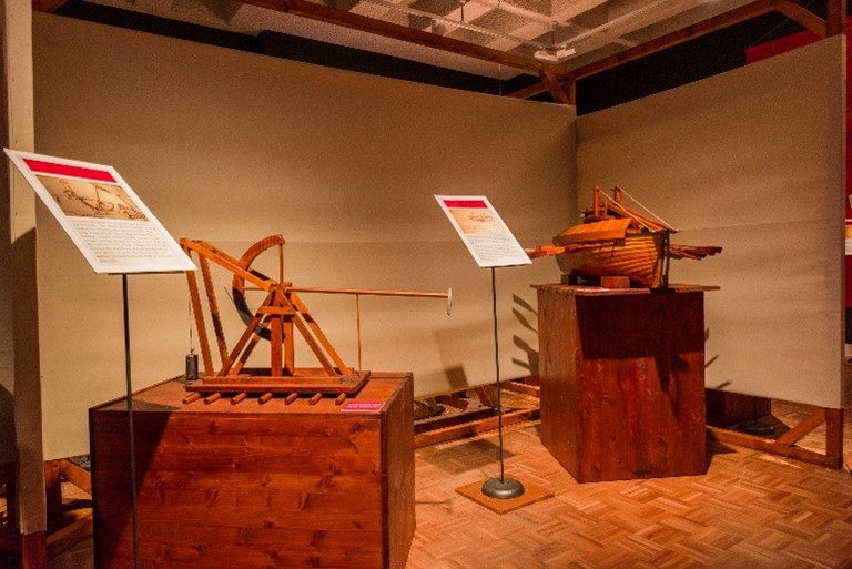 Da Vinci machines