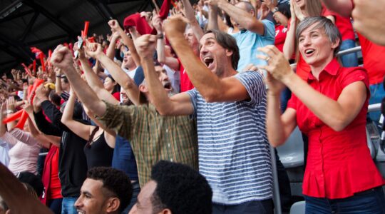 Sports fans. | Newsreel