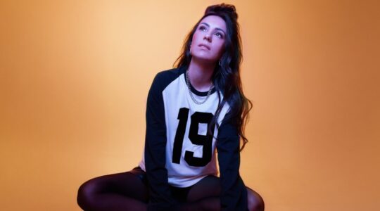Amy Shark to play more regional towns