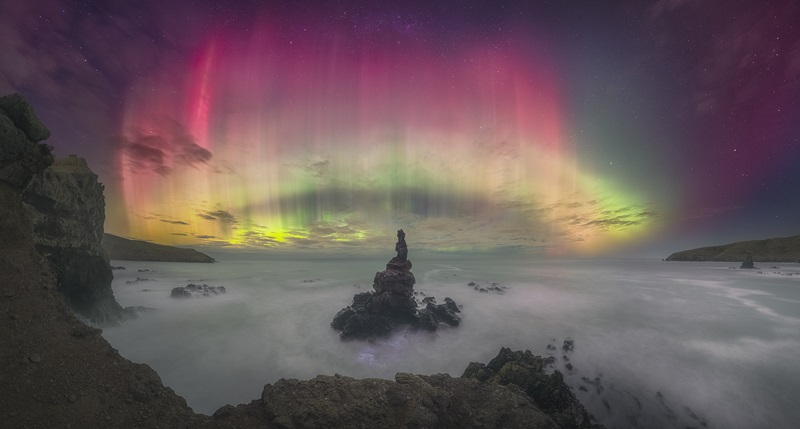 Overall winner of the David Malin Awards: Kavan Chay, “Crown of Light”. | Newsreel