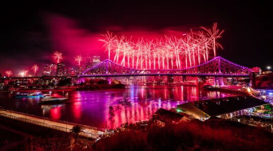 Fireworks Brisbane. | Newsreel