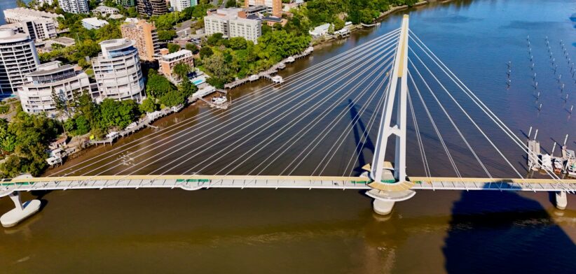 Kangaroo Point bridge. | Newsreel