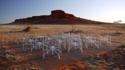 Murchison Widefield Array in Western Australia. | Newsreel