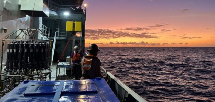 A University of Washington-operated research vessel. | Newsreel
