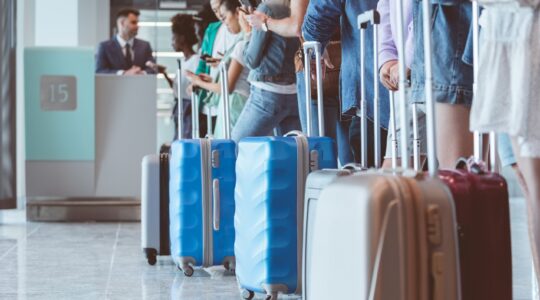 Aussie airports land passenger records