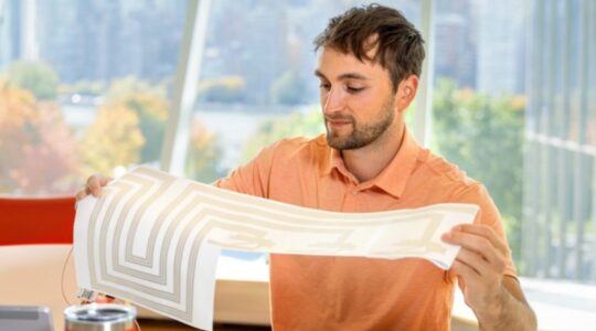 No-touch sensor option for hard-to-monitor patients