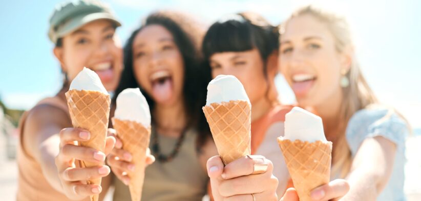 People eating ice cream. | Newsreel