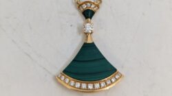 Bvlgari 18K gold diamond necklace. | Newsreel