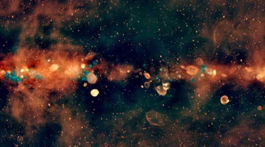Radio waves of colour paint new picture of Milky Way