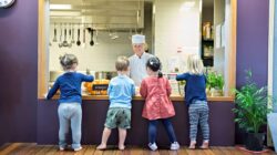 Food_Chef_kids_interacting_D