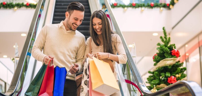 Couple Christmas shopping. | Newsreel