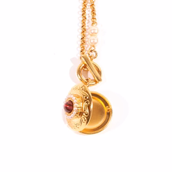 Ben Amun necklace - Newsreel