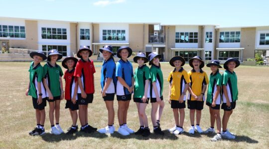 Carmel College Thornlands – six sets of twins in 2026 – Newsreel