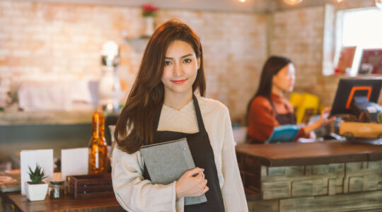 Teenage girls are missing out on superannuation - Newsreel