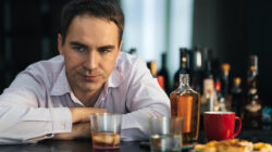 Australians are not socialising on weekdays - Newsreel