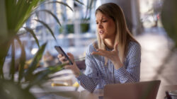 Mobile and internet outage complaints - Newsreel