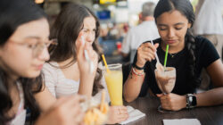 Zero-alcohol advertising affects teenagers - Newsreel