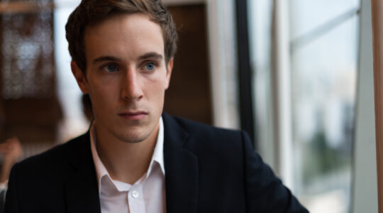 Businessman sitting in coffee shop