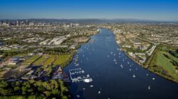 Colmslie Wharves - Newsreel