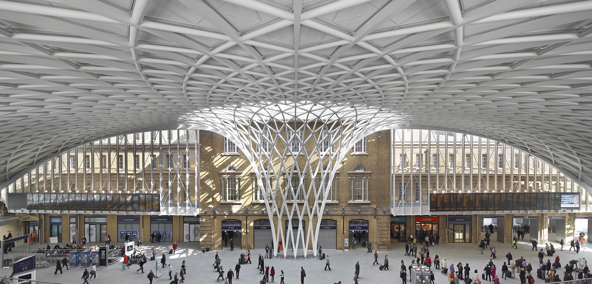 Kings Cross Station - Newsreel