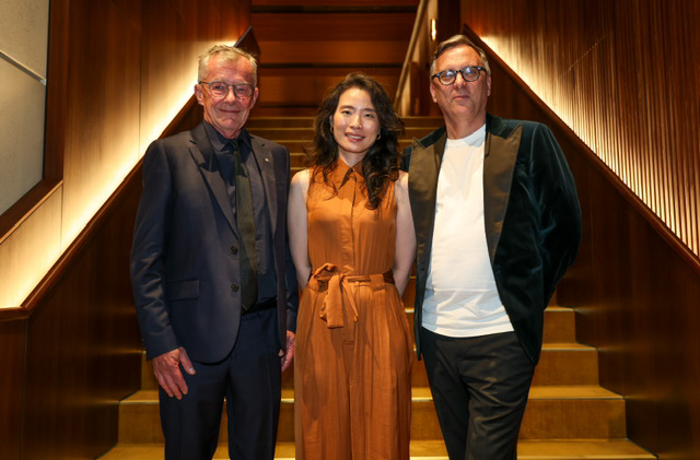 Glasshouse Theatre - Newsreel