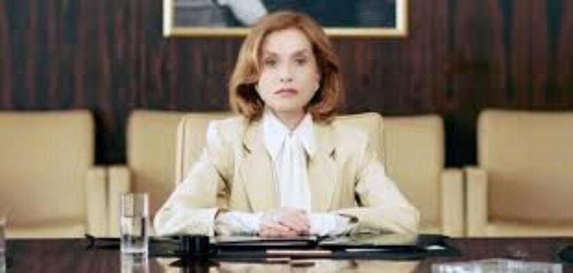 The Richest Woman in the World - Newsreel