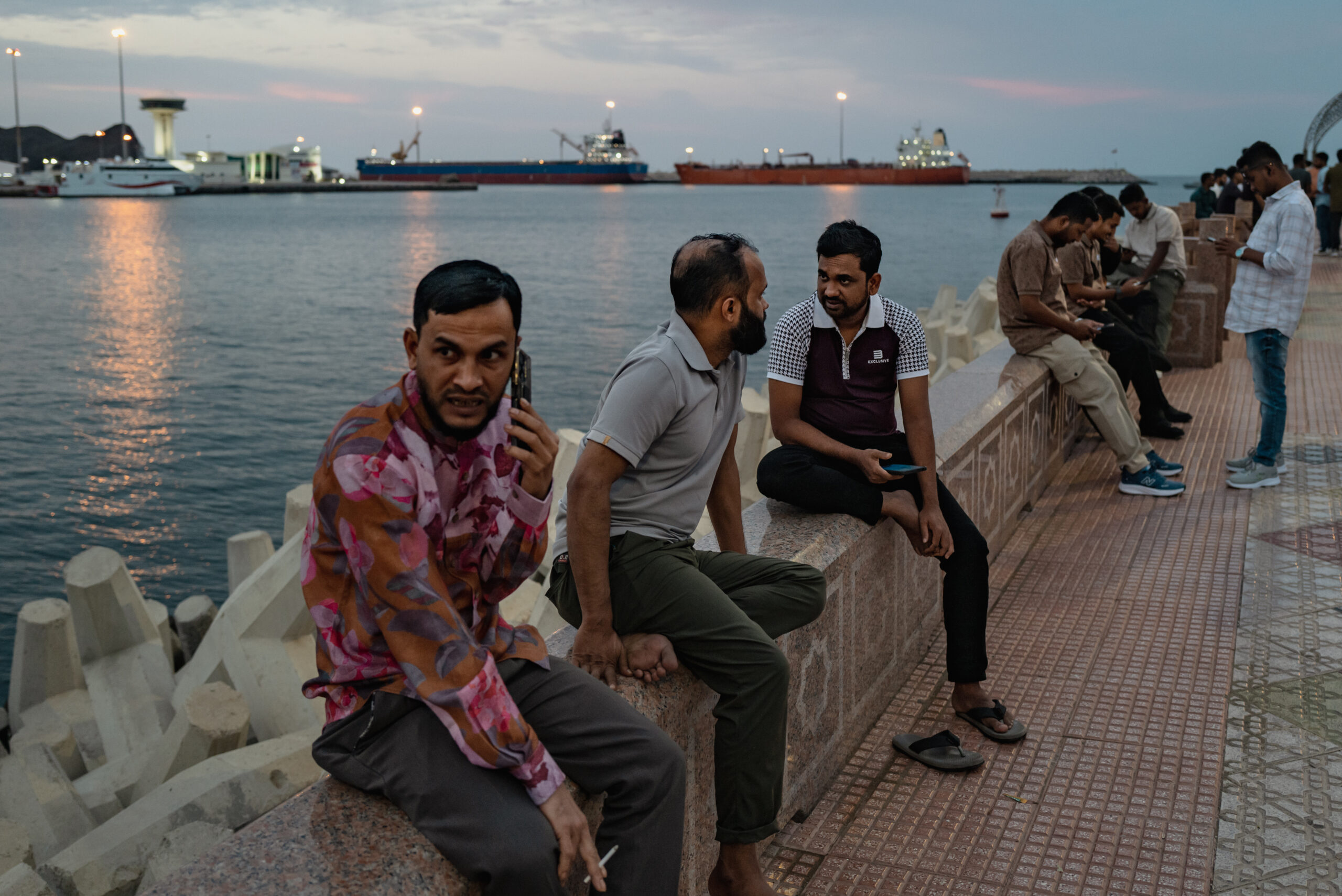 20,000 seafarers stranded in the Strait of Hormuz – Newsreel
