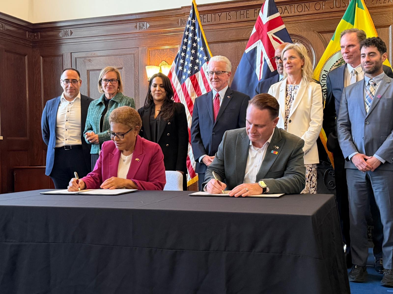 Lord Mayor Adrian Schrinner and Mayor Karen Bass 1