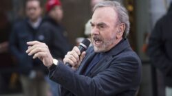 Neil Diamond Performs On NBC’s “Today”