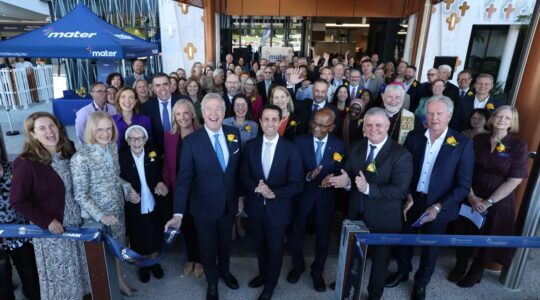Ribbon-cutting-at-Mater-Hospital-Springfield