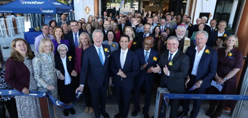 Ribbon-cutting-at-Mater-Hospital-Springfield