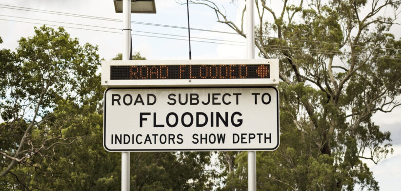 Road Flooded – Road subject to flooding warning sign. Road Closed. Solar powered led Lights. Flood Queensland 2022