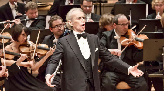 Jose Carreras - Newsreel