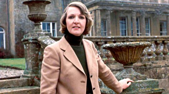 Actress Penelope Keith dead at 86