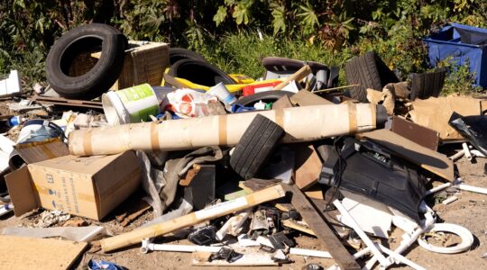 Illegal dumping - Newsreel