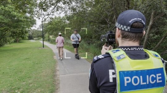 Speed radar police - Newsreel