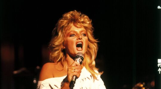 Fans feel heartache of Bonnie Tyler’s death