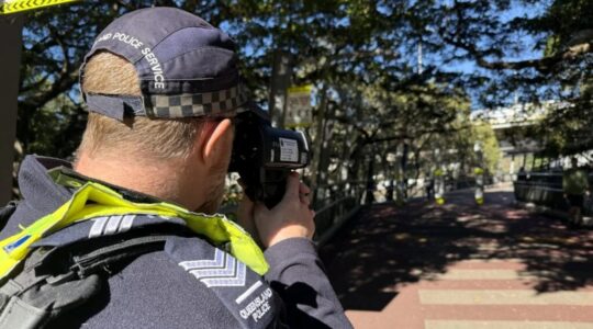 Queensland Police Officer wuth radar. | Newsreel
