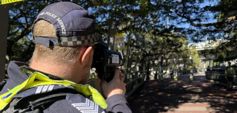 Queensland Police Officer wuth radar. | Newsreel