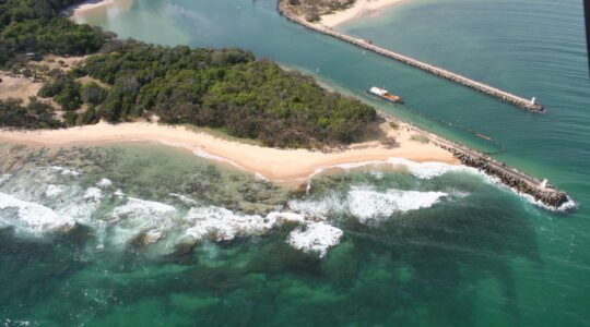 Contract awarded to manage Mooloolah River entrance