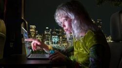 Apple touchscreen macbook