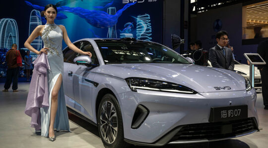 China’s BYD soars to the top of the car sales market